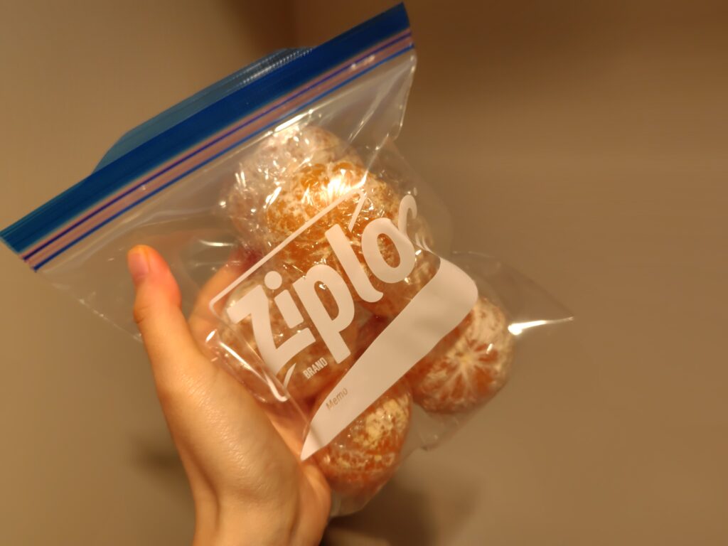 冷凍室に入れる前のみかん